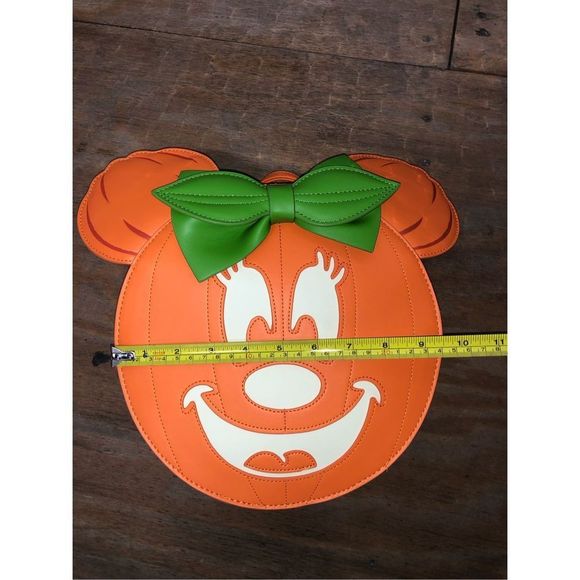 Loungefly NWT Disney Glow Face Minnie Pumpkin HALLOWEEN Backpack Purse - Picture 13 of 14